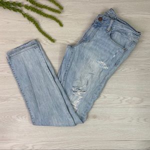 American Eagle Light Blue Distressed Jeans sz8